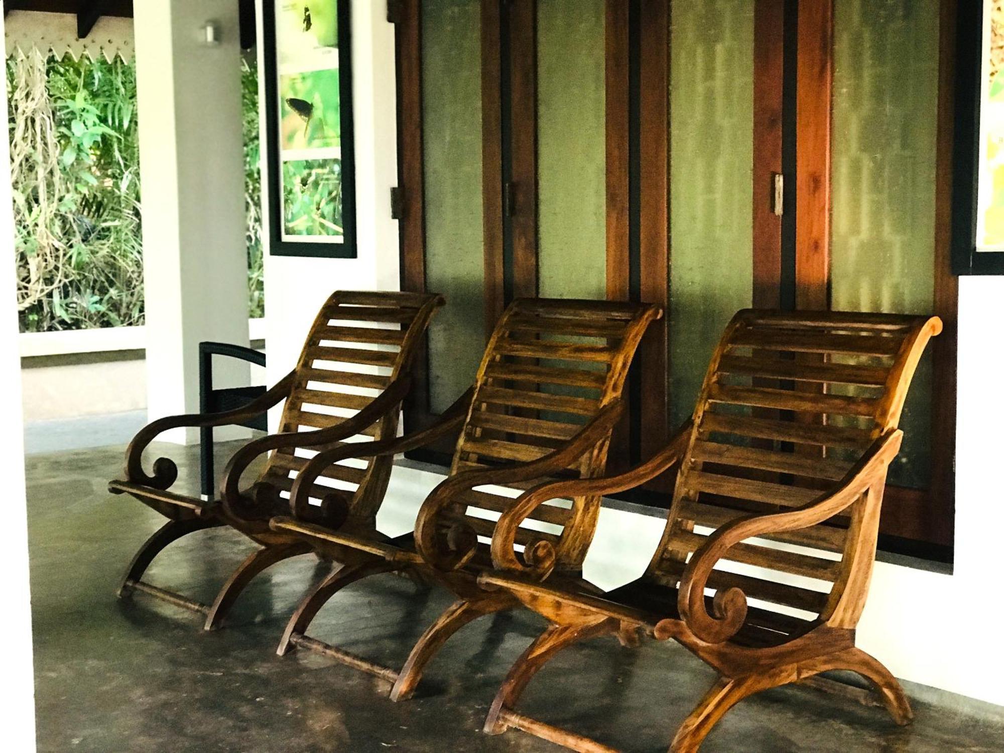Ceylon Kingsmen Garden Hotel - Katunayake Negombo Exterior photo