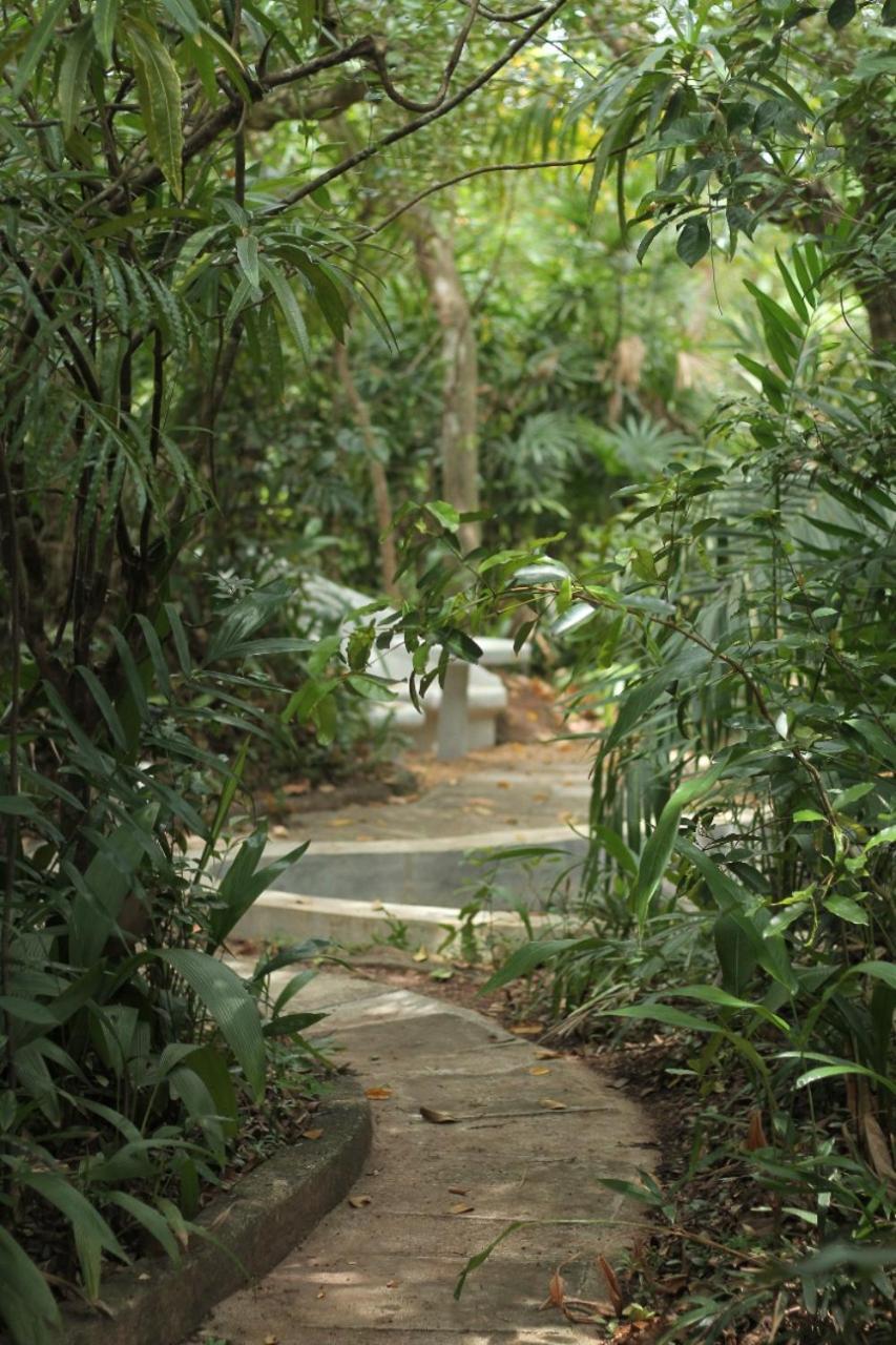 Ceylon Kingsmen Garden Hotel - Katunayake Negombo Exterior photo